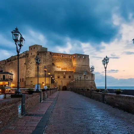 White Spagnoli نابولي