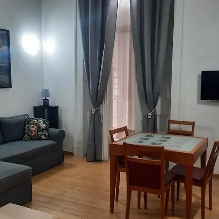 White Spagnoli Νάπολη